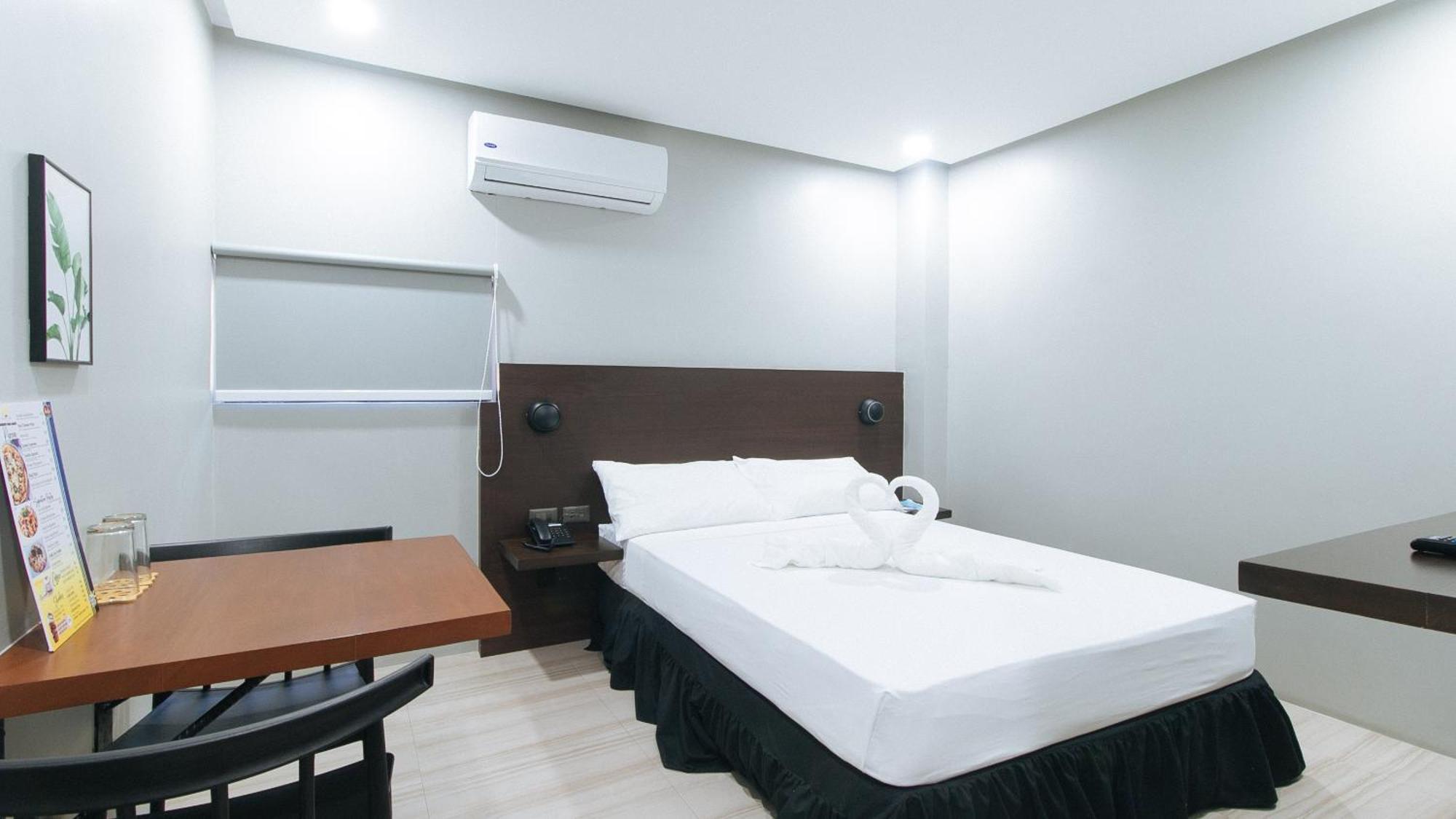 Sunny Day Residences อันติโปโล ภายนอก รูปภาพ