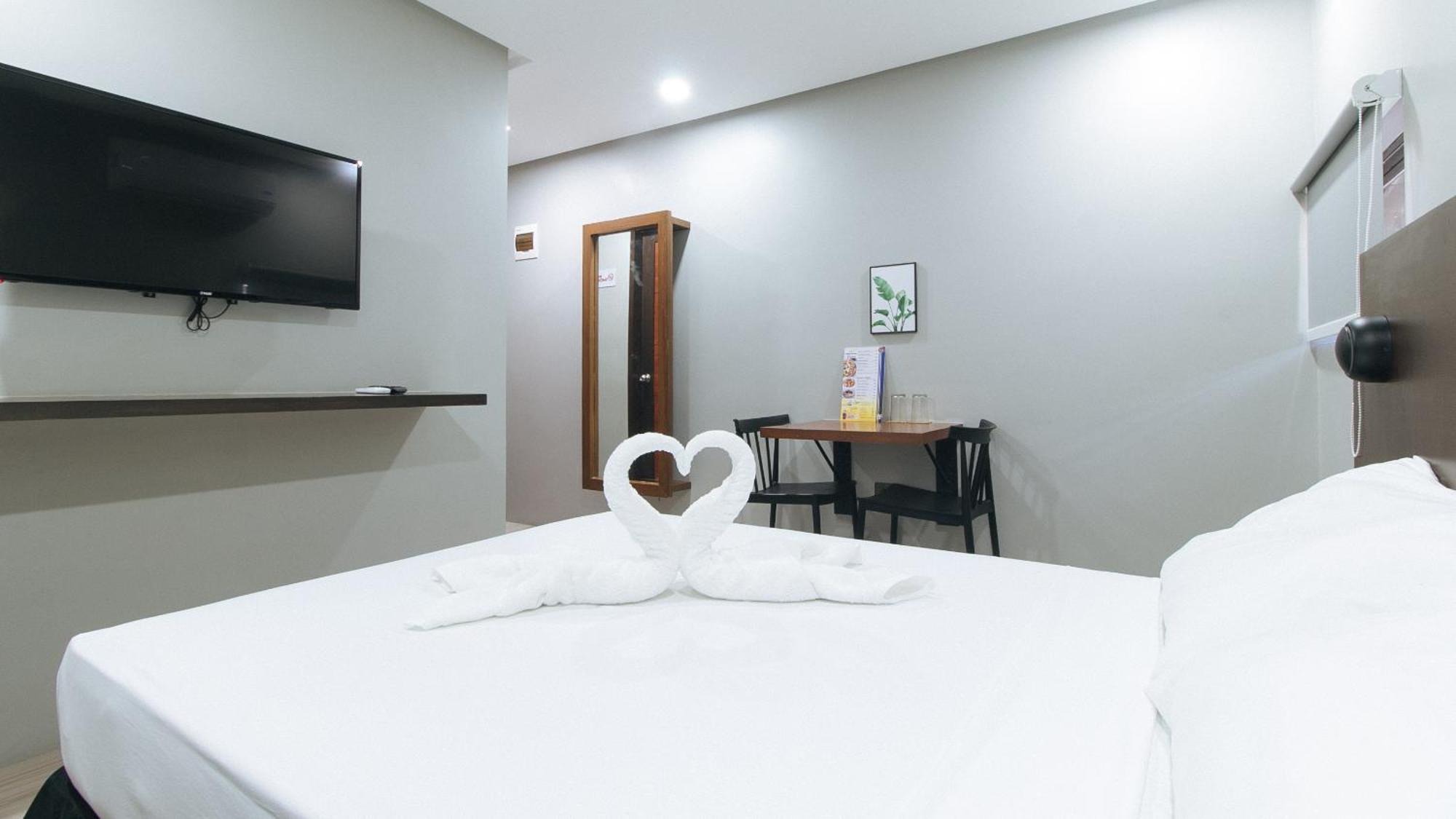 Sunny Day Residences อันติโปโล ภายนอก รูปภาพ